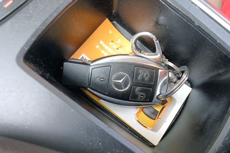 Used Mercedes-Benz GL-Class  Vehicle Key