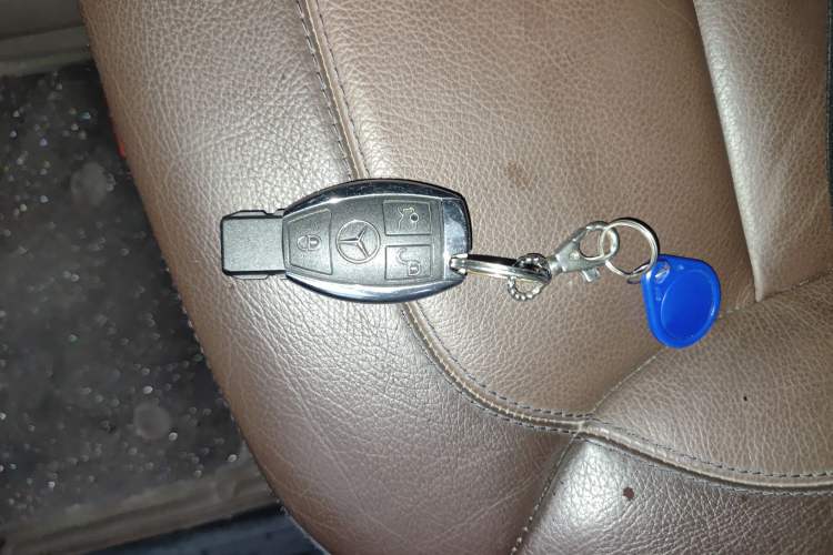 Used Mercedes-Benz GL-Class 2014 GL 400 4MATIC Luxury Model Vehicle Key