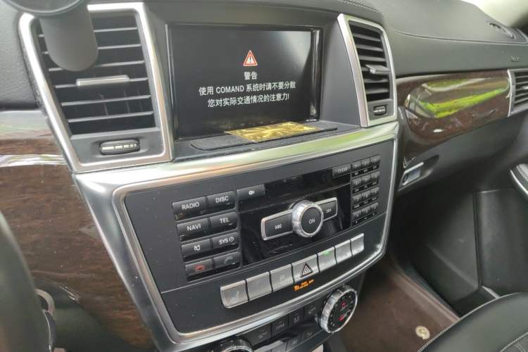 Used Mercedes-Benz GL-Class 2014 GL 350 CDI 4MATIC Audio And AC Panel