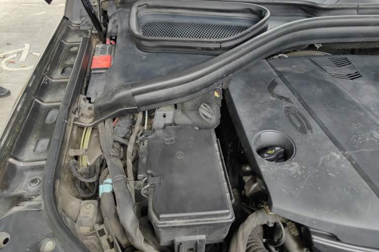 Used Mercedes-Benz GL-Class 2014 GL 350 CDI 4MATIC Engine Bay Right