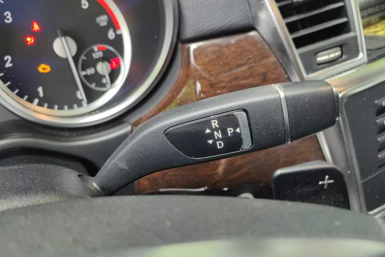 Used Mercedes-Benz GL-Class 2014 GL 350 CDI 4MATIC Gear Lever