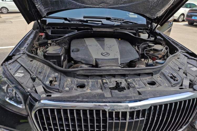 Used Mercedes-Benz GL-Class 2014 GL 350 CDI 4MATIC Engine Bay