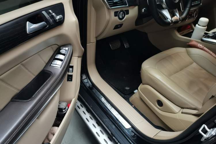 Used Mercedes-Benz GL-Class 2014 GL 400 4MATIC Dynamic Model Driver Seat