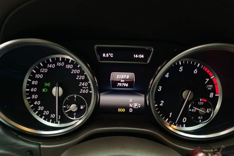Used Mercedes-Benz GL-Class 2014 GL 400 4MATIC Dynamic Model Instrument Cluster