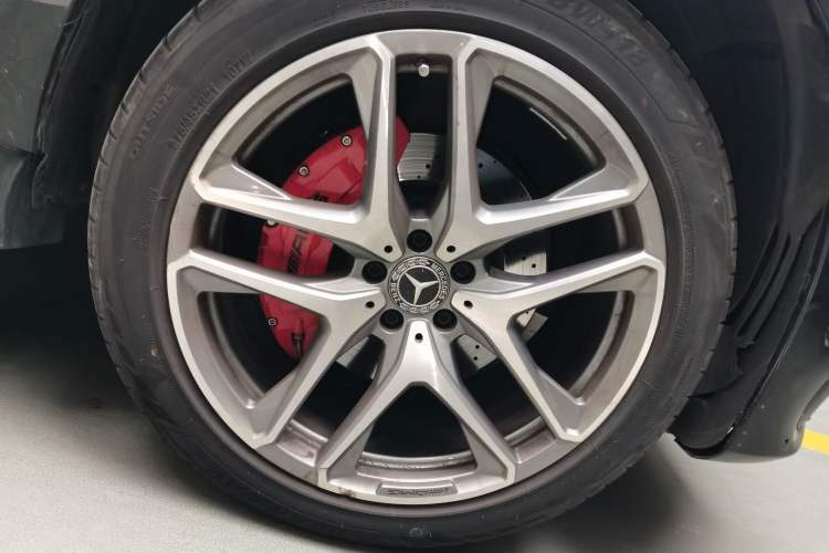 Used Mercedes-Benz GL-Class 2014 GL 400 4MATIC Dynamic Model Right Front Wheel Hub