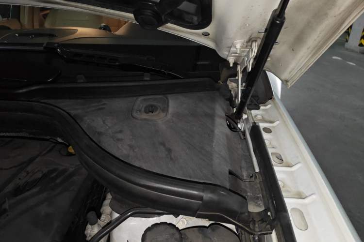 Used Mercedes-Benz GL-Class 2014 GL 350 CDI 4MATIC Engine Bay Left