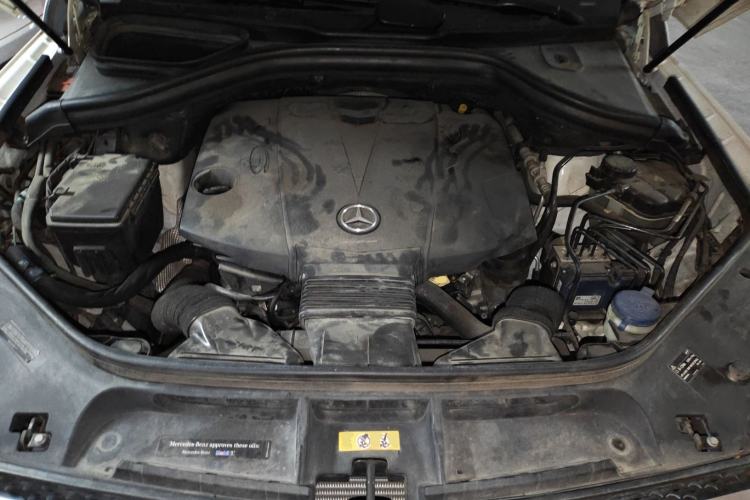 Used Mercedes-Benz GL-Class 2014 GL 350 CDI 4MATIC Engine Bay
