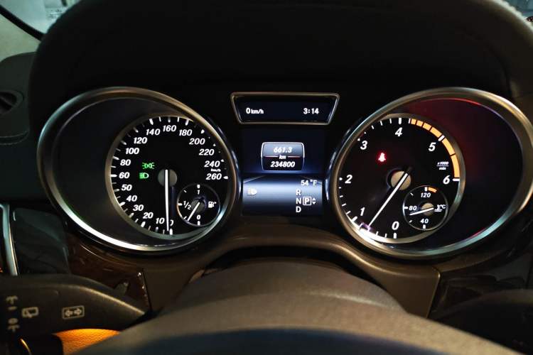 Used Mercedes-Benz GL-Class 2014 GL 350 CDI 4MATIC Instrument Cluster