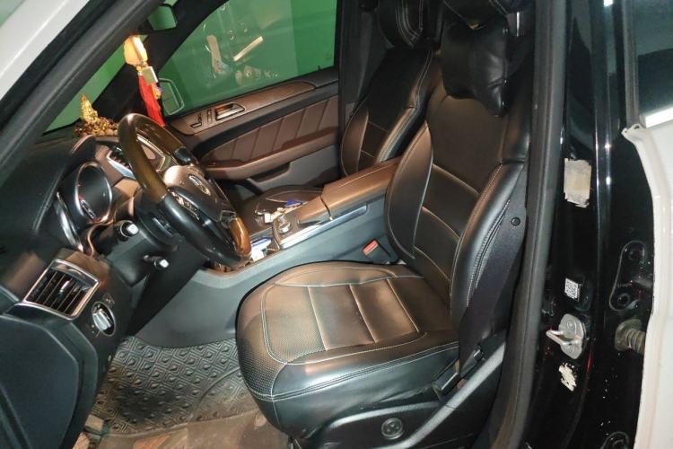 Used Mercedes-Benz GL-Class 2014 GL 400 4MATIC Dynamic Model Left Front Seat