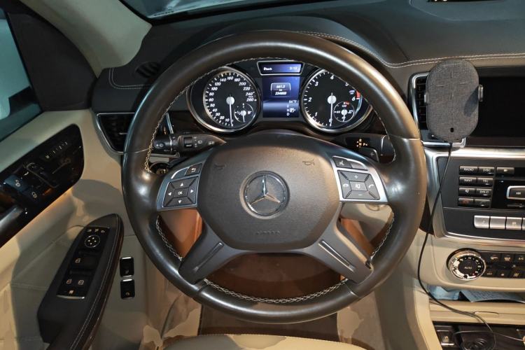Used Mercedes-Benz GL-Class 2014 GL 350 CDI 4MATIC Steering Wheel
