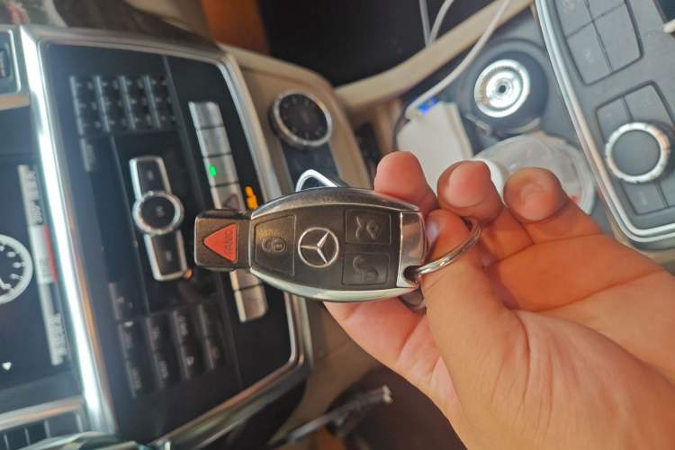Used Mercedes-Benz GL-Class  Vehicle Key