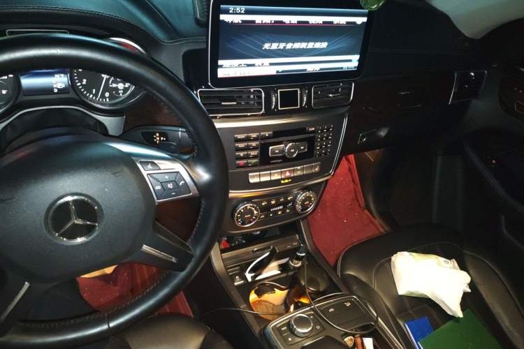Used Mercedes-Benz GL-Class  Audio And AC Panel