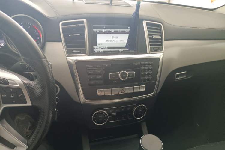 Used Mercedes-Benz GL-Class 2015 GL 400 4MATIC Dynamic Model Audio And AC Panel