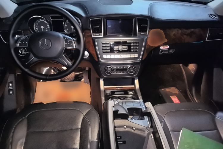 Used Mercedes-Benz GL-Class  Center Console