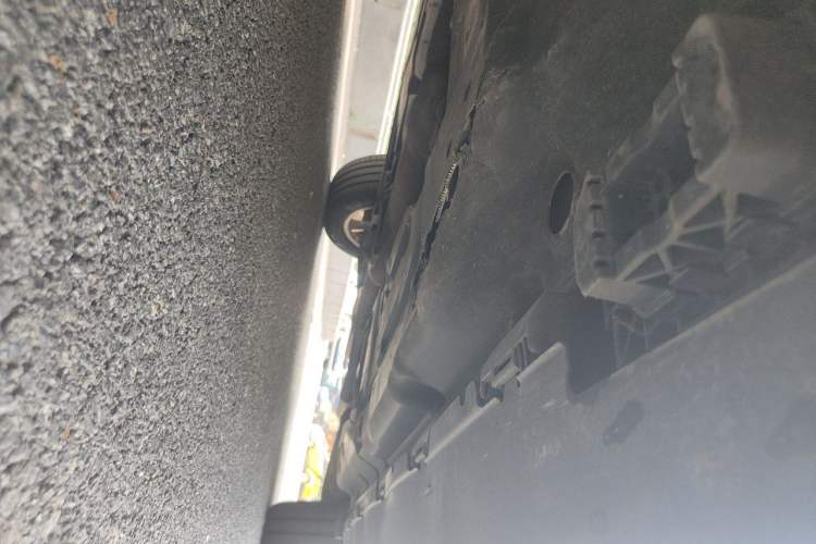 Used Mercedes-Benz GL-Class  Chassis Front Left