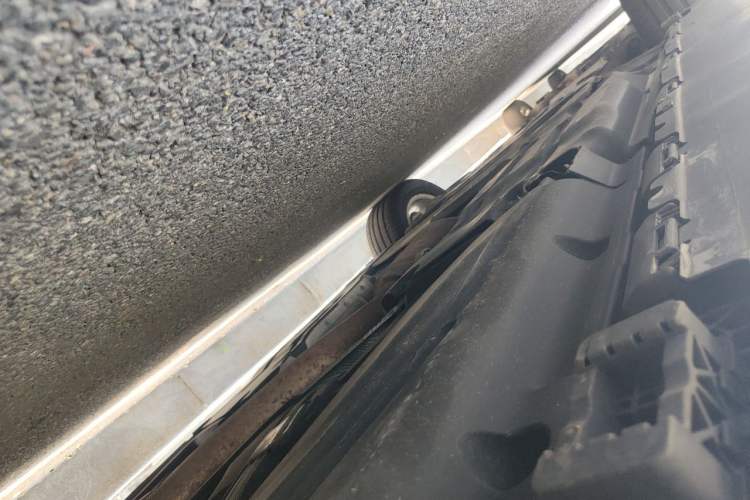 Used Mercedes-Benz GL-Class  Chassis Rear Left
