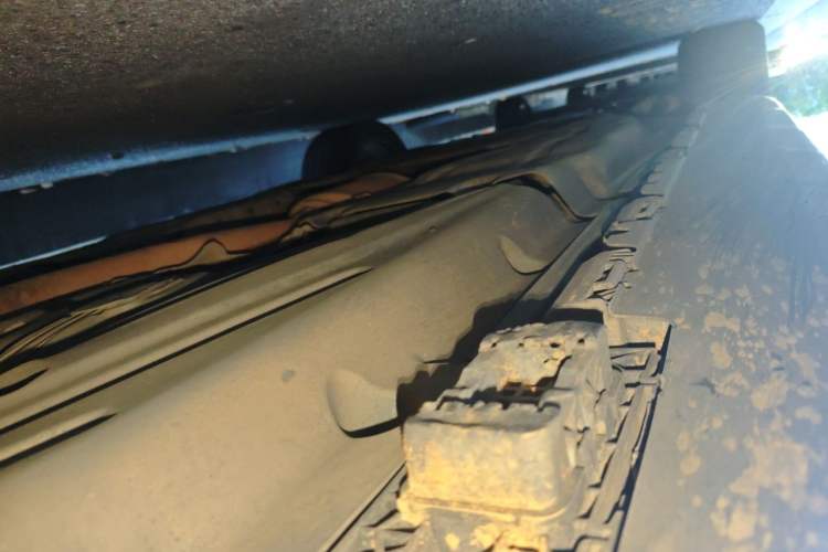 Used Mercedes-Benz GL-Class  Chassis Rear Left