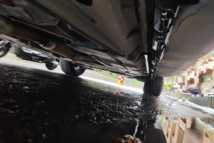 Used Mercedes-Benz GL-Class  Chassis Rear Right