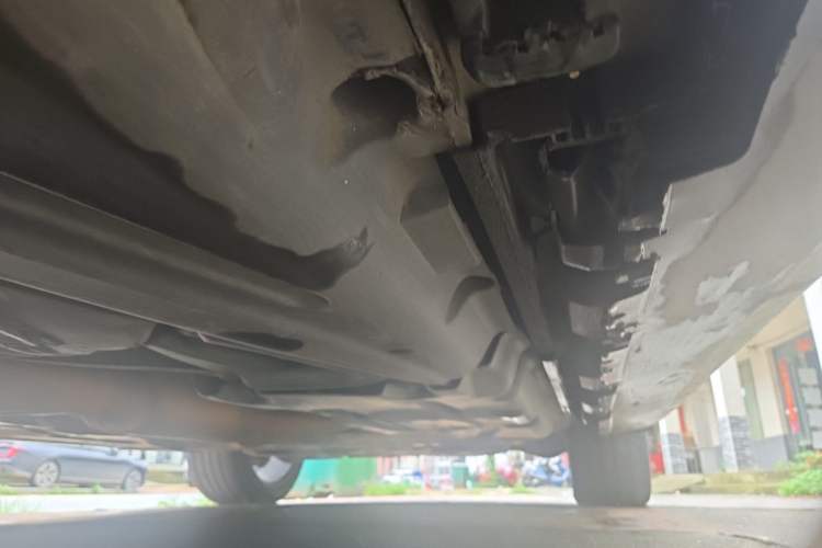 Used Mercedes-Benz GL-Class  Chassis Rear Right
