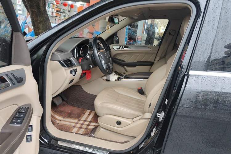 Used Mercedes-Benz GL-Class 2015 GL 400 4MATIC Dynamic Model Driver Seat