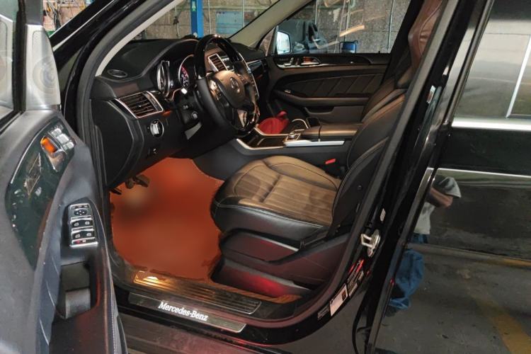 Used Mercedes-Benz GL-Class  Driver Seat