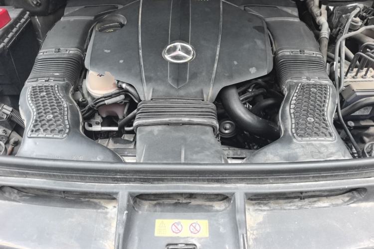 Used Mercedes-Benz GL-Class 2015 GL 400 4MATIC Dynamic Model Engine Bay