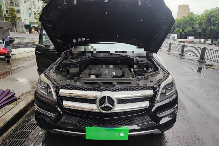 Used Mercedes-Benz GL-Class  Engine Bay