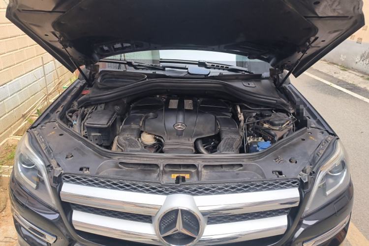 Used Mercedes-Benz GL-Class 2015 GL 400 4MATIC Dynamic Model Engine Bay