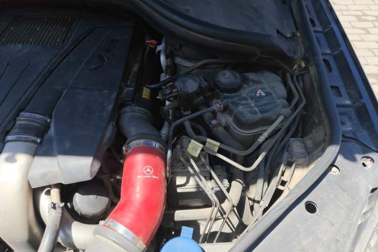Used Mercedes-Benz GL-Class 2015 GL 500 4MATIC Engine Bay Left