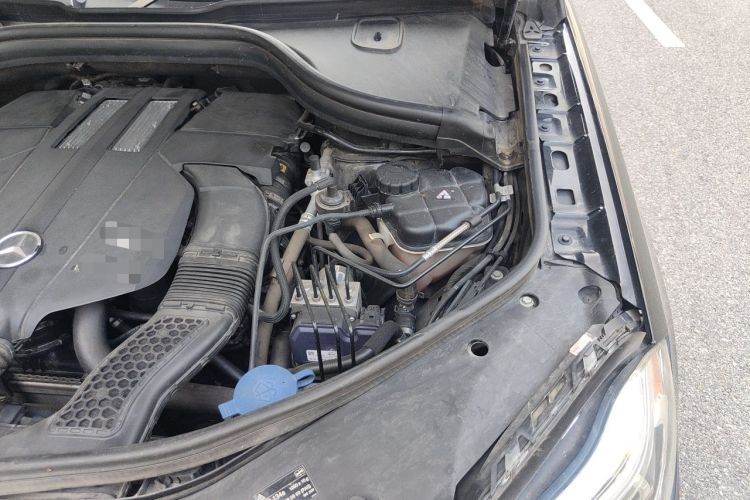 Used Mercedes-Benz GL-Class  Engine Bay Left