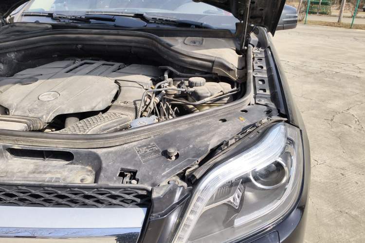 Used Mercedes-Benz GL-Class 2015 GL 400 4MATIC Dynamic Model Engine Bay Left