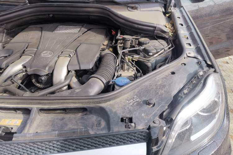 Used Mercedes-Benz GL-Class 2015 GL 500 4MATIC Engine Bay Left