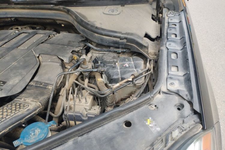 Used Mercedes-Benz GL-Class  Engine Bay Left