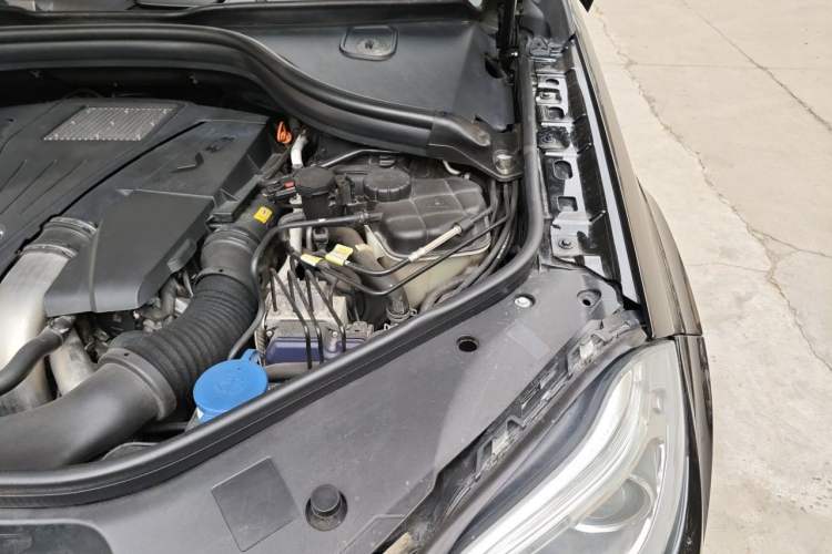 Used Mercedes-Benz GL-Class 2015 GL 500 4MATIC Engine Bay Left
