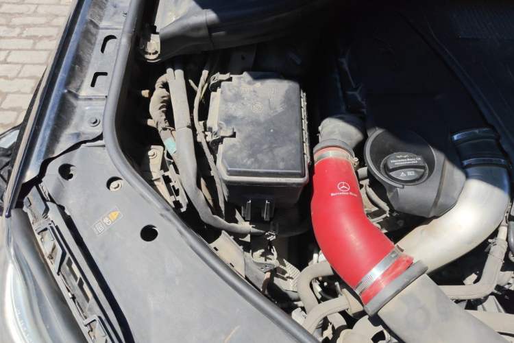 Used Mercedes-Benz GL-Class 2015 GL 500 4MATIC Engine Bay Right