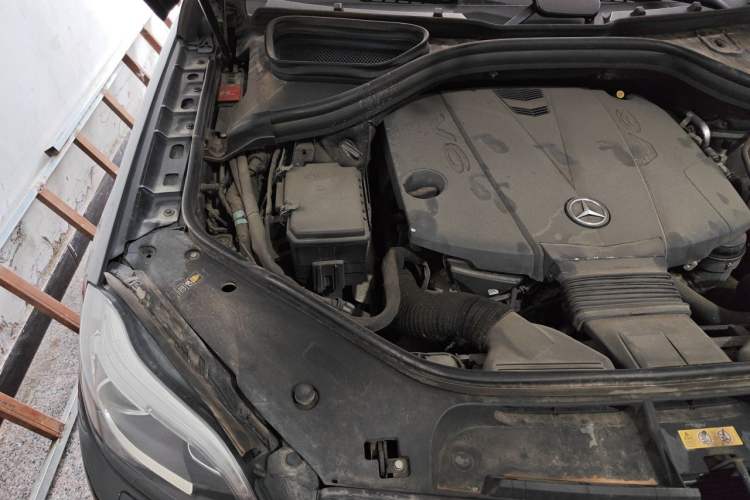 Used Mercedes-Benz GL-Class 2015 GL 350 CDI 4MATIC Engine Bay Right
