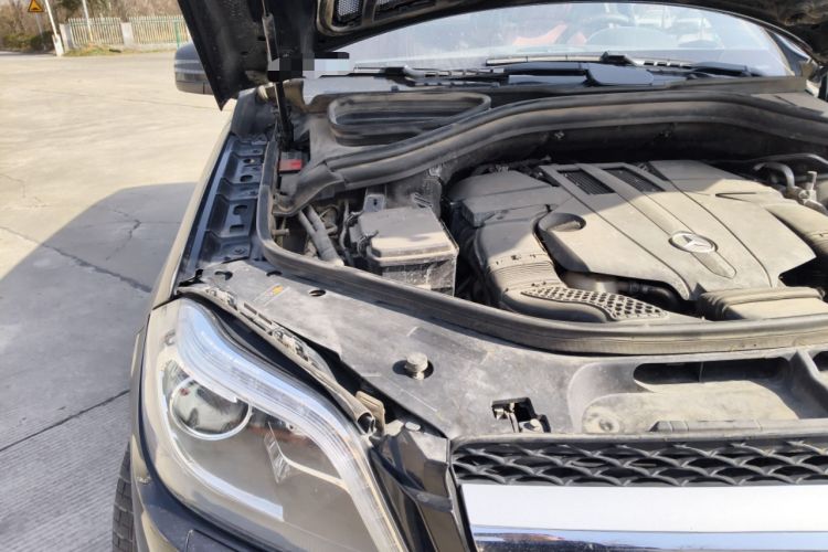 Used Mercedes-Benz GL-Class 2015 GL 400 4MATIC Dynamic Model Engine Bay Right
