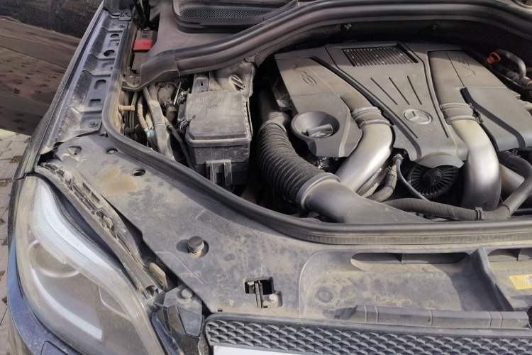 Used Mercedes-Benz GL-Class 2015 GL 500 4MATIC Engine Bay Right