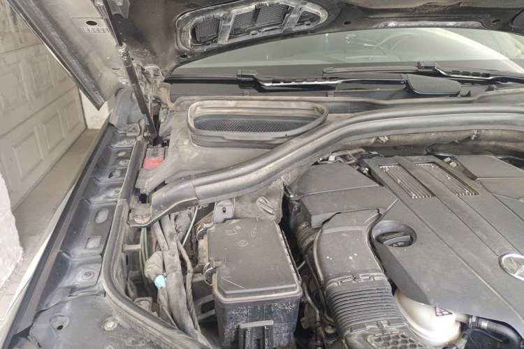 Used Mercedes-Benz GL-Class 2015 GL 400 4MATIC Dynamic Model Engine Bay Right