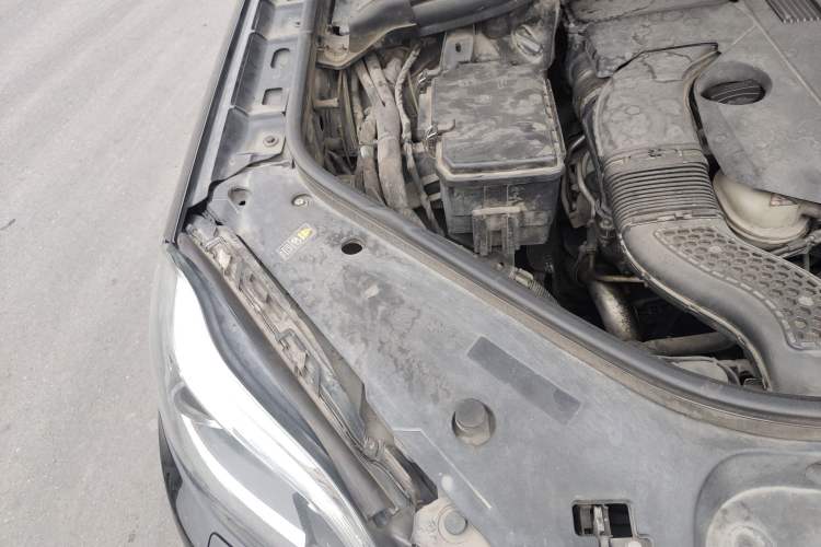 Used Mercedes-Benz GL-Class 2015 GL 400 4MATIC Luxury Model Engine Bay Right