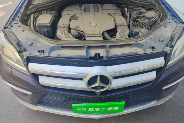 Used Mercedes-Benz GL-Class  Engine Bay