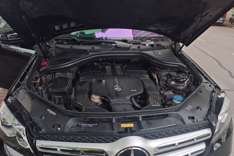 Used Mercedes-Benz GL-Class  Engine Bay