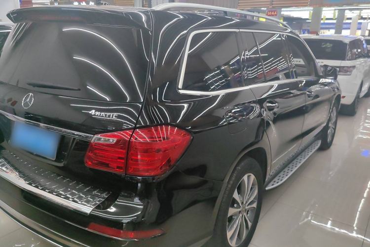 Used Mercedes-Benz GL-Class 2015 GL 400 4MATIC Luxury Model Exterior 3