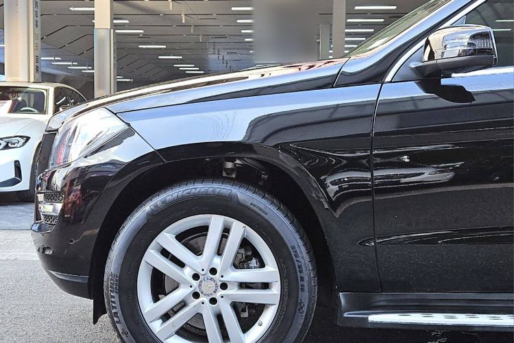 Used Mercedes-Benz GL-Class 2015 GL 400 4MATIC Dynamic Model Exterior 6