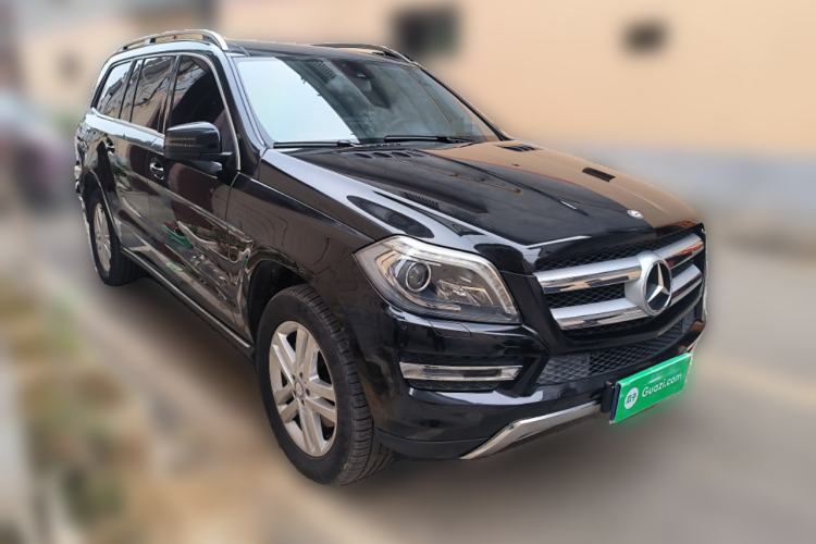 Used Mercedes-Benz GL-Class 2015 GL 400 4MATIC Dynamic Model Front Right 45 Deg