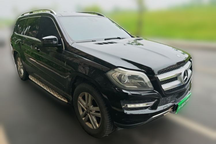 Used Mercedes-Benz GL-Class 2015 GL 400 4MATIC Dynamic Model Front Right 45 Deg