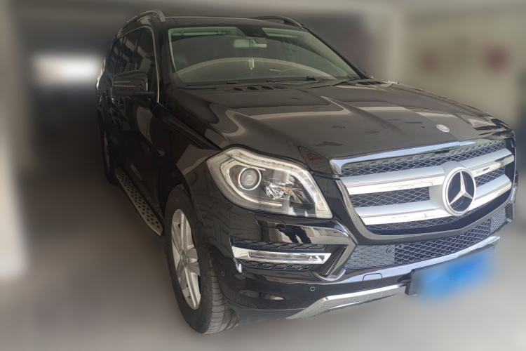 Used Mercedes-Benz GL-Class 2015 GL 400 4MATIC Dynamic Model Front Right 45 Deg