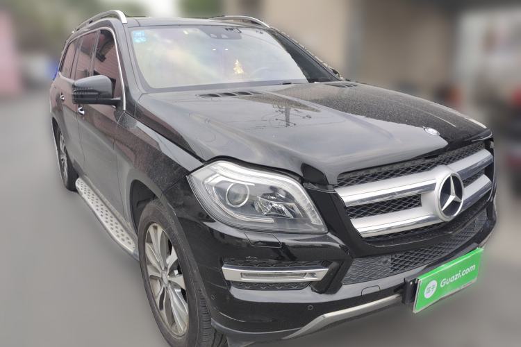 Used Mercedes-Benz GL-Class 2015 GL 400 4MATIC Luxury Model Front Right 45 Deg