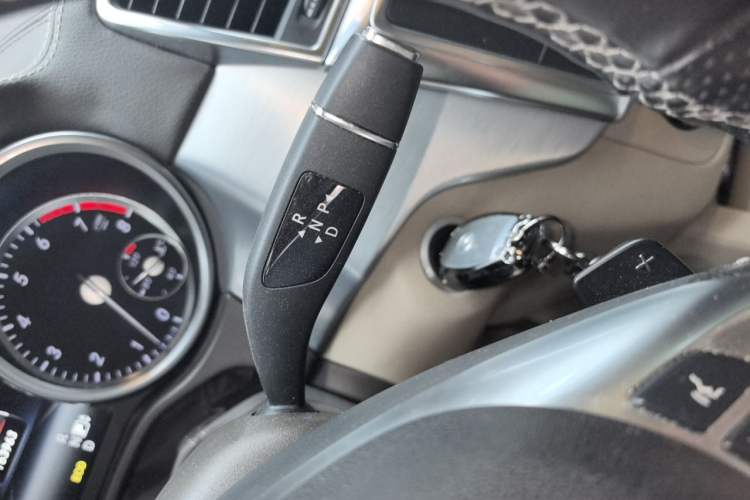 Used Mercedes-Benz GL-Class 2015 GL 400 4MATIC Dynamic Model Gear Lever