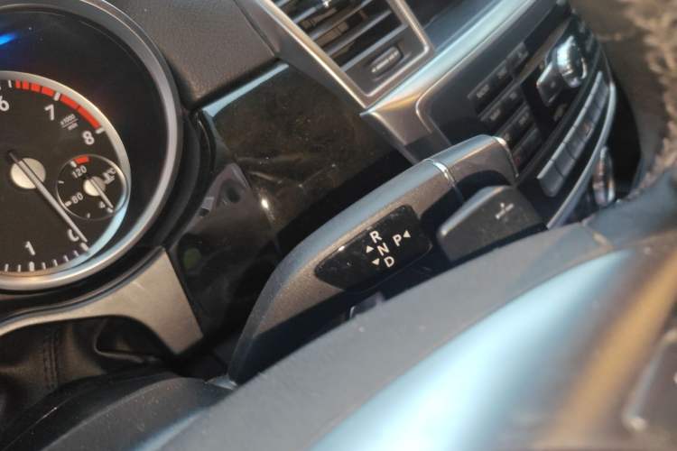 Used Mercedes-Benz GL-Class  Gear Lever